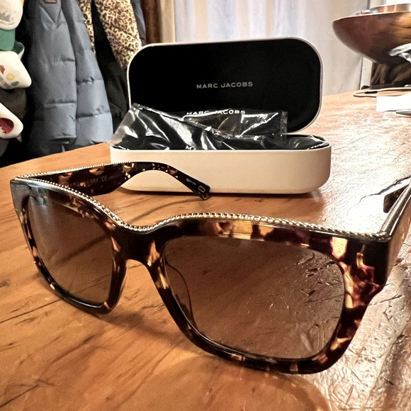 Brand New Marc Jacobs Sunglasses - Marc 163/S with white case, pouch, and cloth - Picture 4 of 9
